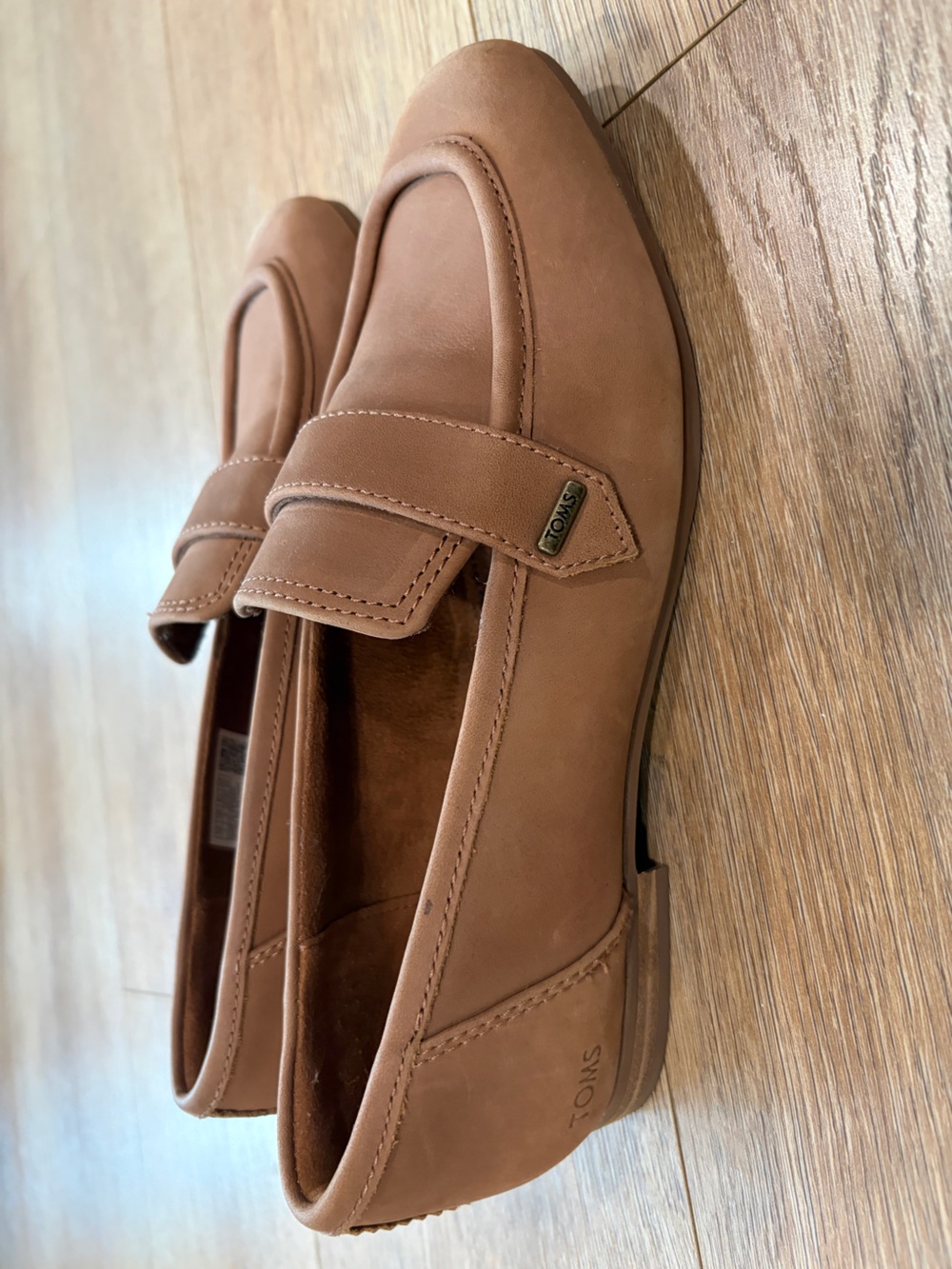 Toms Women's Tan Loafer Flats - Picture 4 of 12